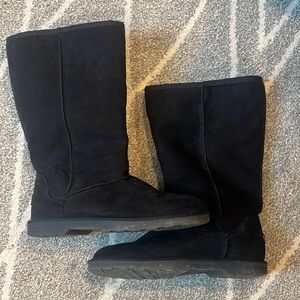 Makalu - Black Faux-Fur-Lined Boots - Mid-Calf - Gently Worn - Women’s Size 8